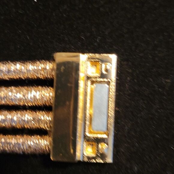 Gold Fashion Jewelry Bracelet cuff With Magnetic Closure NWOT - Picture 3 of 5